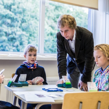 Bridž-algajatele-meelis-kuldkepp-opetab